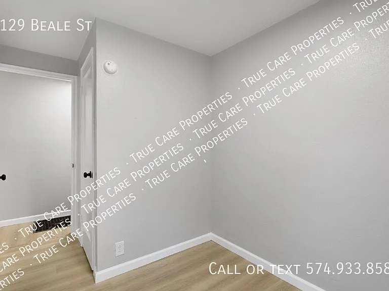1129 Beale St — Photo 16