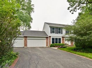 2060 Cranbrook Rd, Libertyville, IL 60048