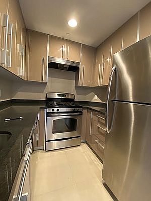 3rd image of 73-02 Roosevelt Ave #5A