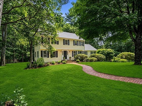 2nd image of 112 Wood End Ln