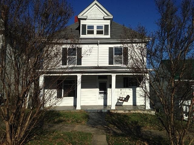 1st image of 724 Elm Ave SE