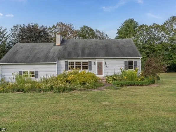 49 Blossom Hill Rd, Clinton Twp., NJ 08833
