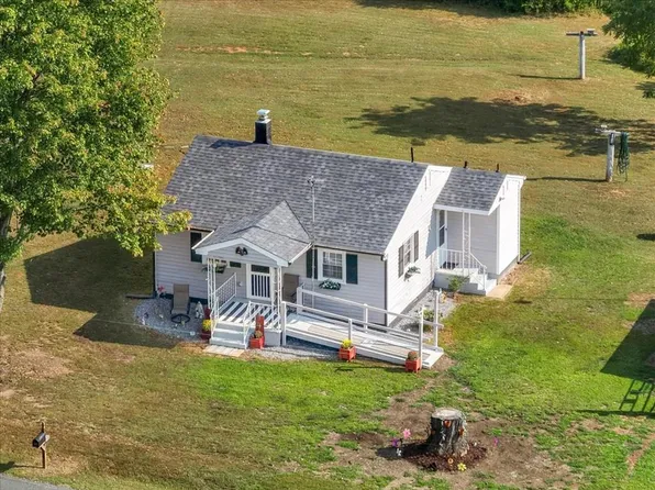 3684 Brights Rd, Gretna, VA 24557