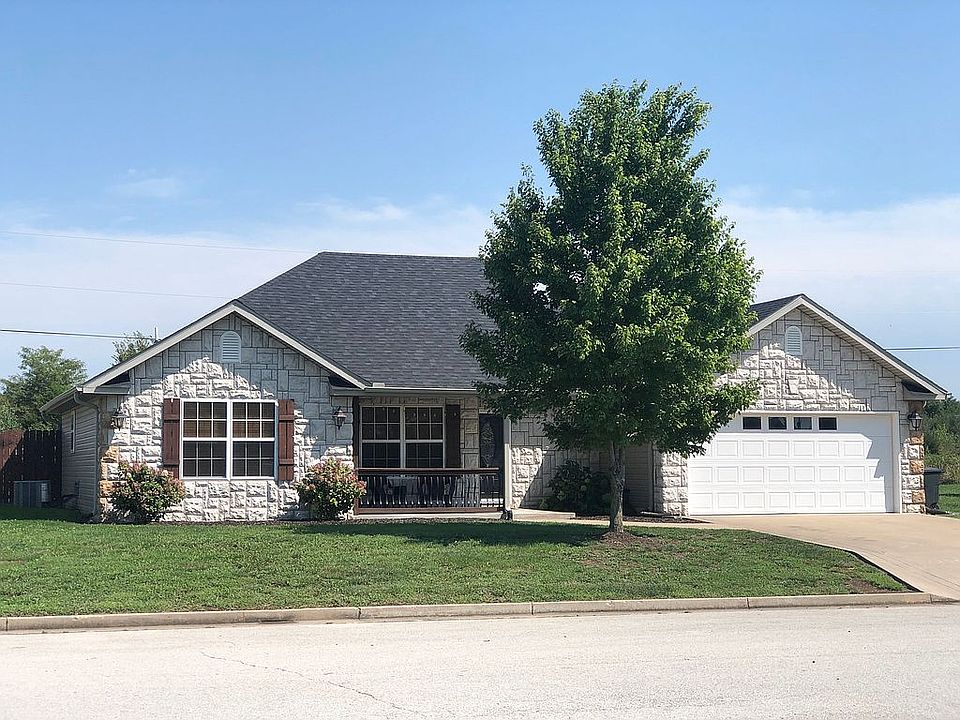 1st image of 334 Sadie Ln