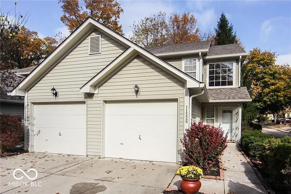 2 bed, 2.5 bath, 1268 sqft, $2,200 — Photo 1