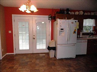 5th image of 293 Crescent Dr SE