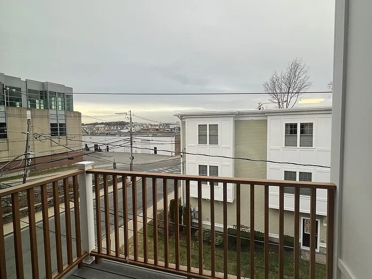 157 Everett St #1 — Photo 13