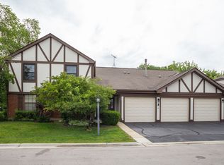 369 Ferndale Ct APT B2, Schaumburg, IL 60193