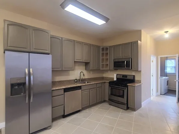 99 Booraem Avenue image 2 of 13