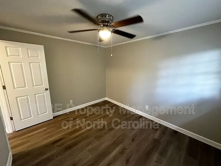 110 Mendota Ave — Photo 14