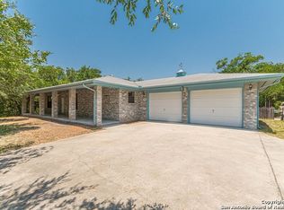 734 Gloria Dr, Seguin, TX 78155