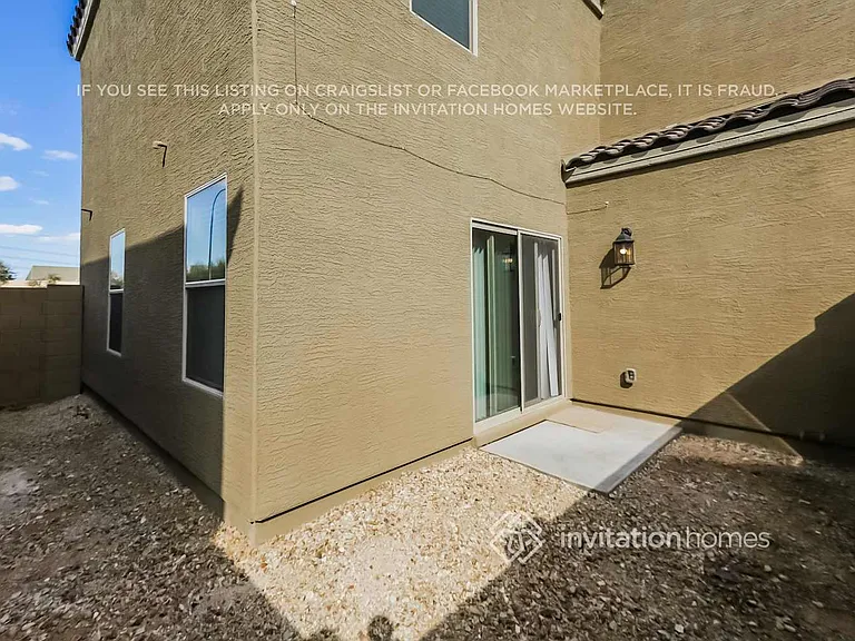 3907 S 79th Ln — Photo 14