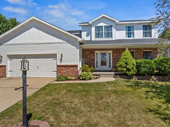 802 Jody Dr, Mahomet, IL 61853