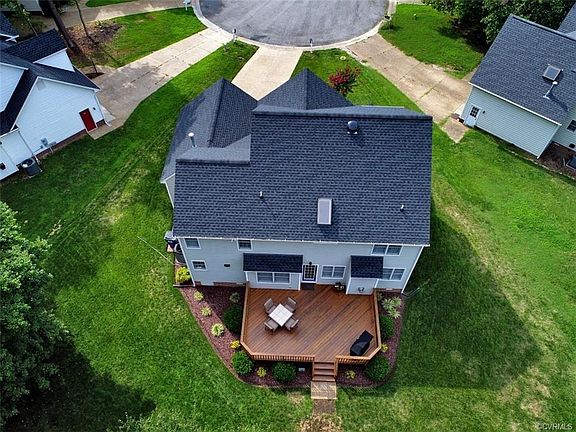 3rd image of 1931 Glenhurst Ct