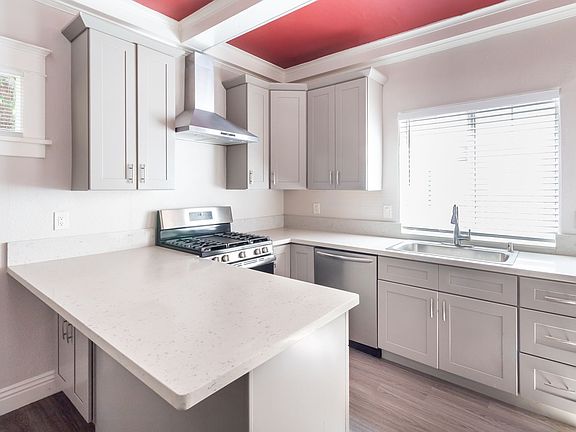 5th image of 338 E 7th St #350