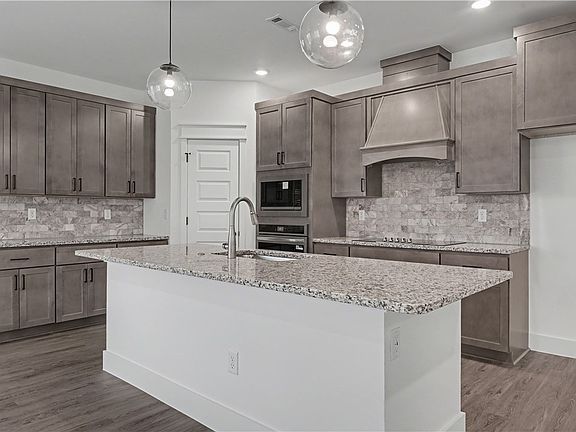 4th image of 8820 Anise Dr