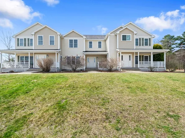 25 Ashworth Dr #B, North Oxford, MA 01537