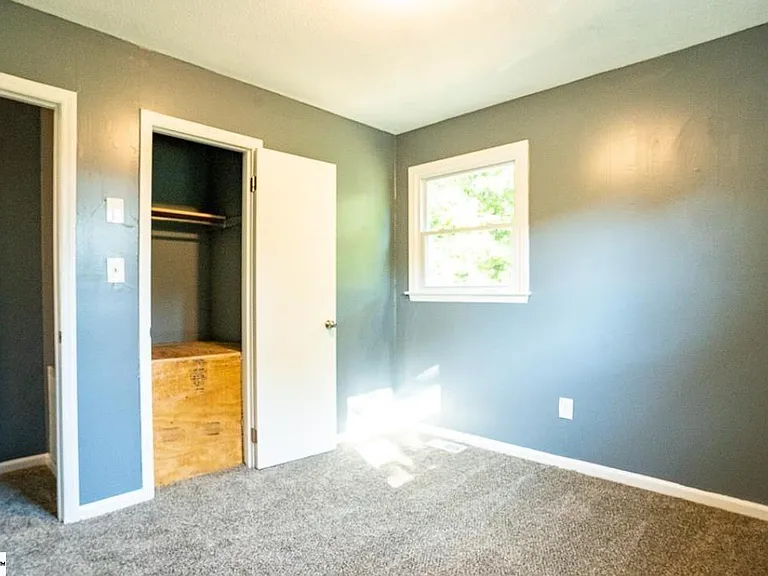 215 Orchard Cir — Photo 8