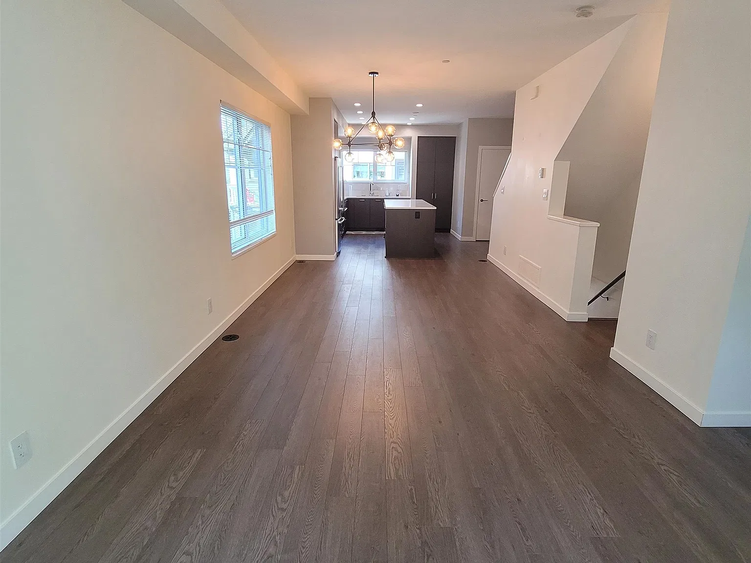 3 bed, 1405 sqft, $3,500 — Photo 2