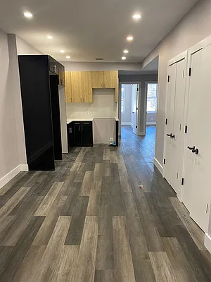 Rented by Aron Fried, LREB | media 35