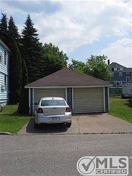 2nd image of 1209 Summit St