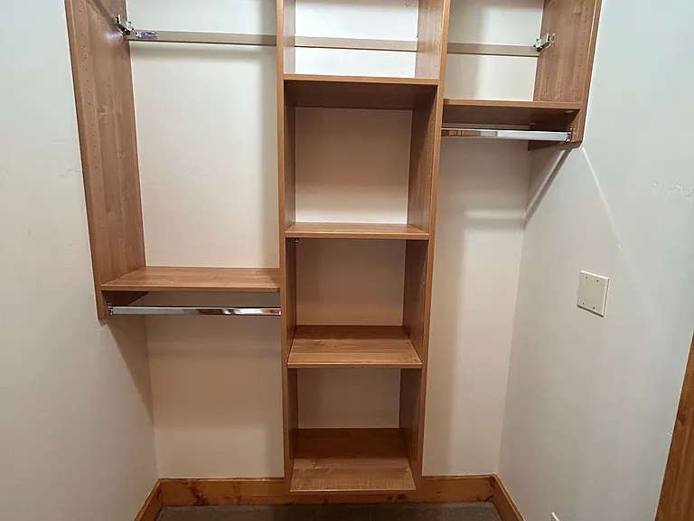 1524 Roosevelt Ave — Photo 18