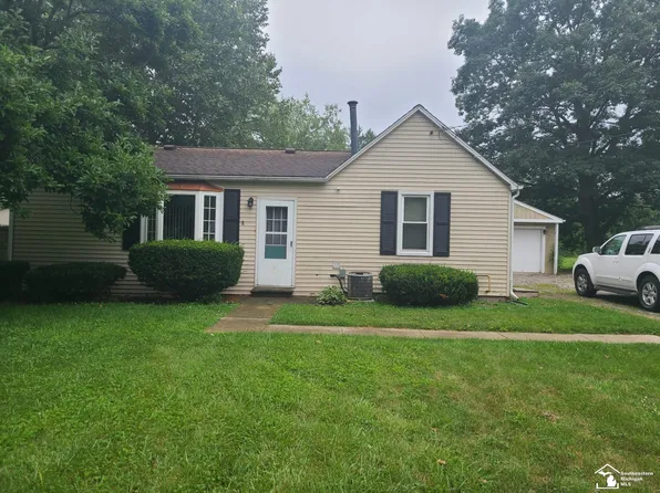 2949 Yargerville Rd, La Salle, MI 48145