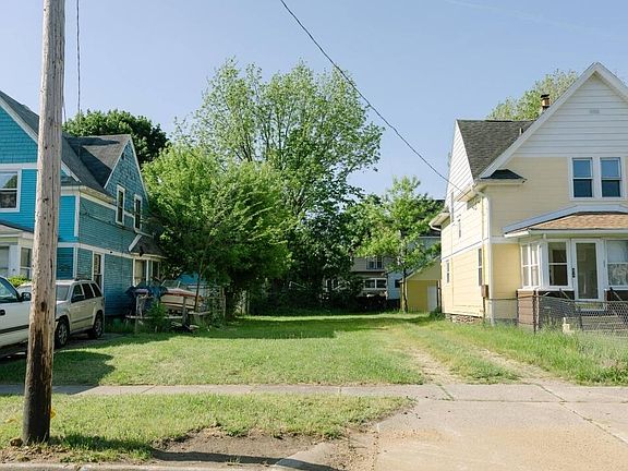 2nd image of 226 Lathrop Ave