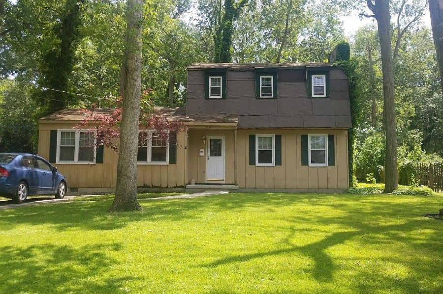 1st image of 2310 Merritt Dr
