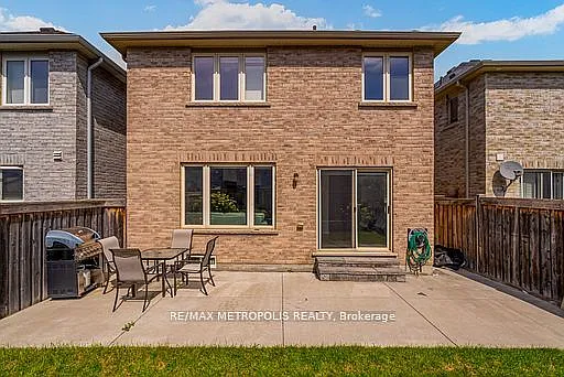 55 Formosa Ave — Photo 25