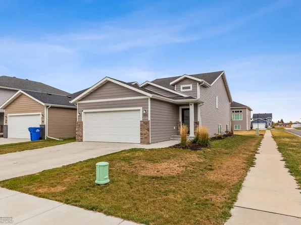 1503 S 67th Ave S, Fargo, ND 58104