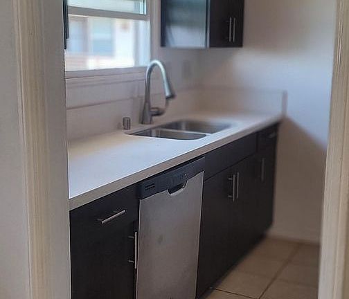 3rd image of 1645 N Vista St APT 4