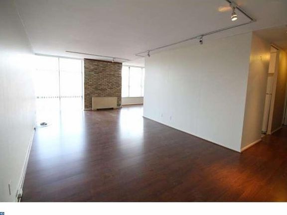 3rd image of 3600 Conshohocken Ave APT 907
