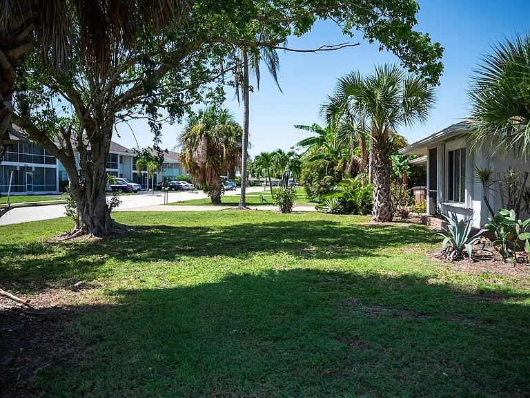 4223 SE 4th Pl — Photo 34