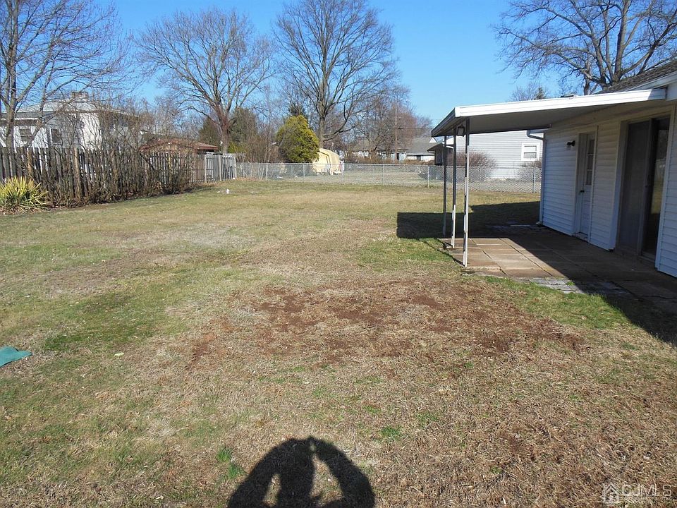2nd image of 10 Caroll Ave