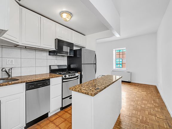 5th image of 257 Water St #5H