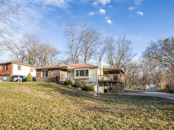 1408 Kiowa St, Leavenworth, KS 66048