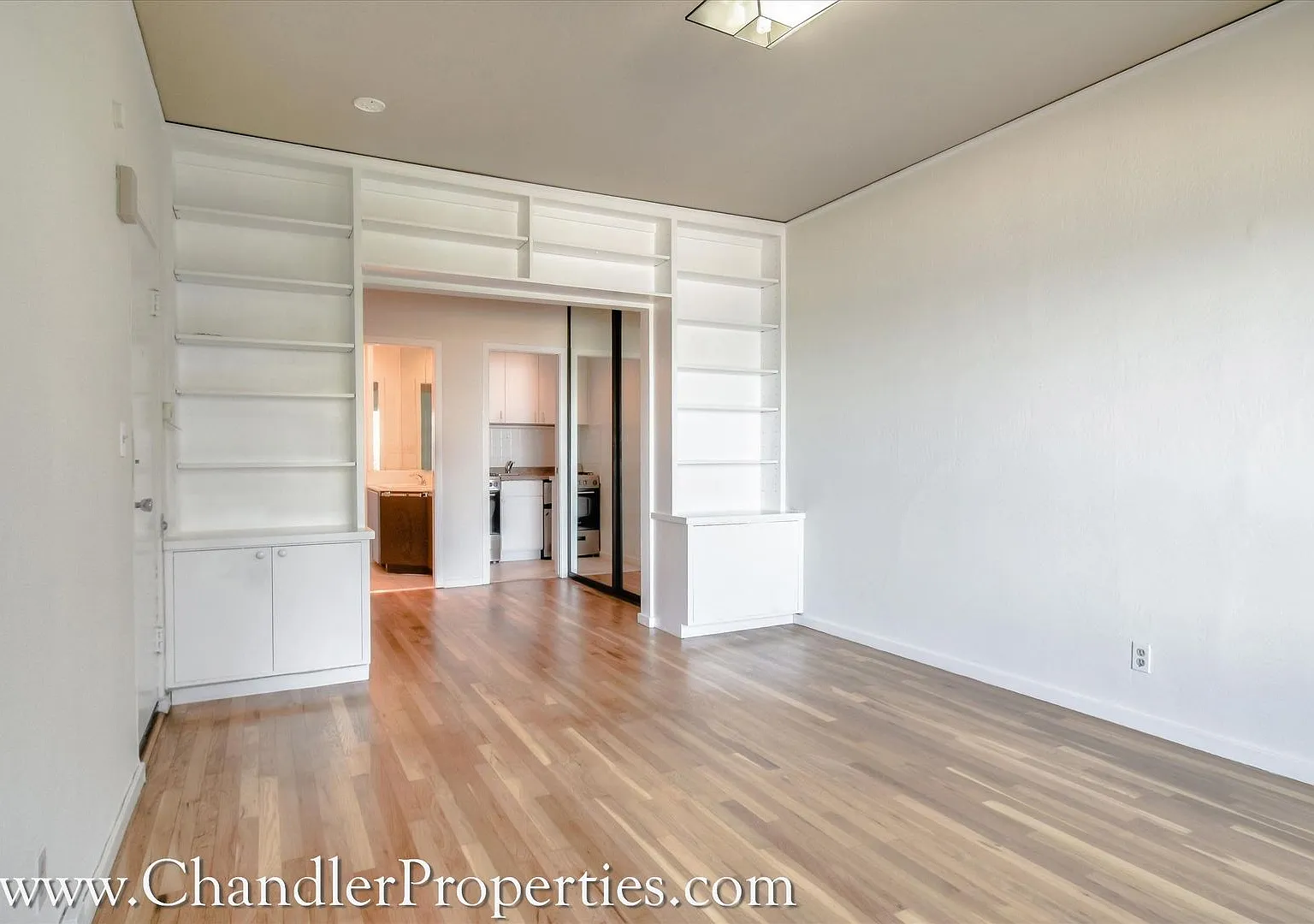 Telegraph Place — Photo 1