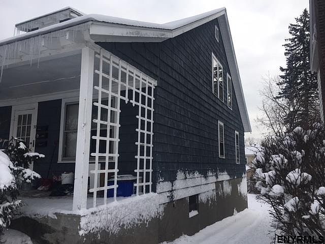 2nd image of 37 Clermont St