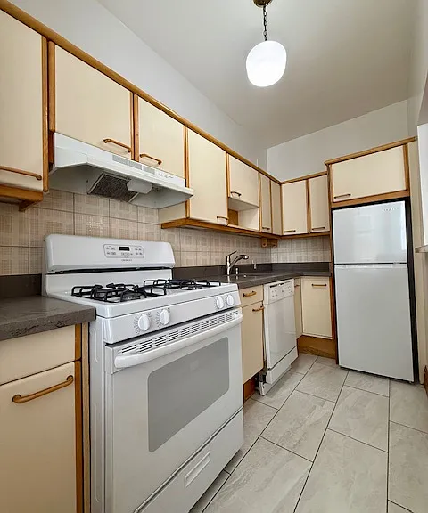 801 Jones — Photo 7