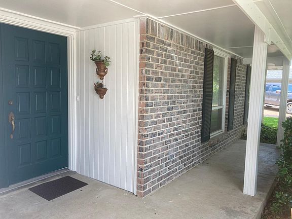 3rd image of 1509 Williamsburg Dr