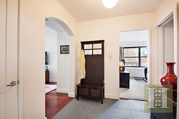 Rented by Halstead Real Estate | media 4