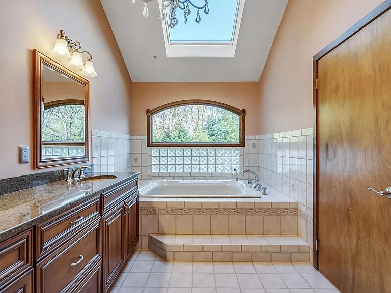 88 Van Blarcom Ln — Photo 21