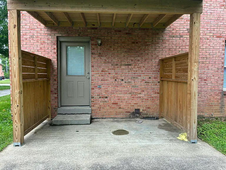 233 Churchill Dr #2 — Photo 13