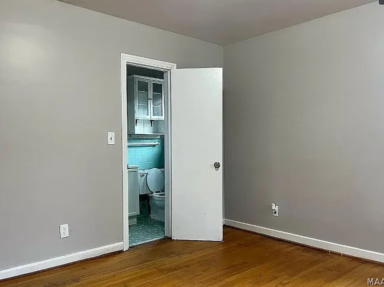 702 Cliff Rd — Photo 8