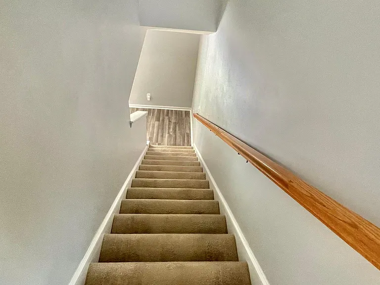 301 Southwilde Way — Photo 4