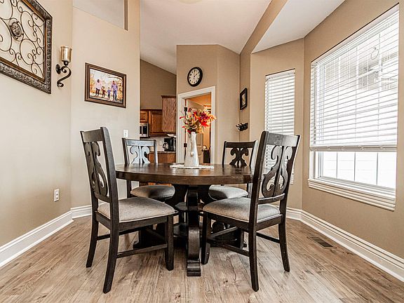 4th image of 2021 Foxtail Ct