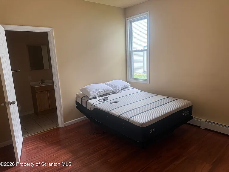 1409 Sanderson Ave #1 — Photo 5