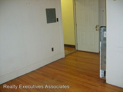 2nd image of 1800 W Clinch Ave APT 6