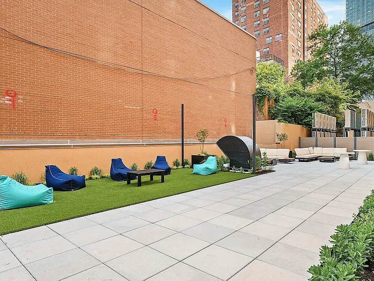 151 S Elliott Pl #6B — Photo 28
